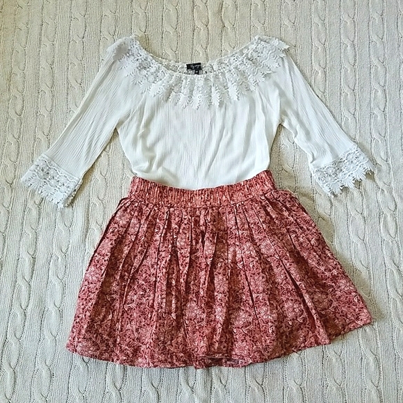 Spell Vibes American Eagle Floral Skirt - Picture 1 of 9